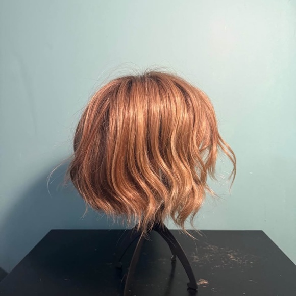 Bella tress Austen wig - Picture 2 of 3